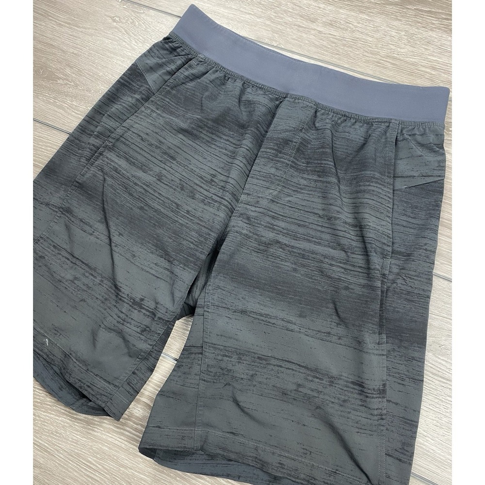 Lululemon Men's Athletic Training Stretch Gym Shorts Grey Size‎ Large